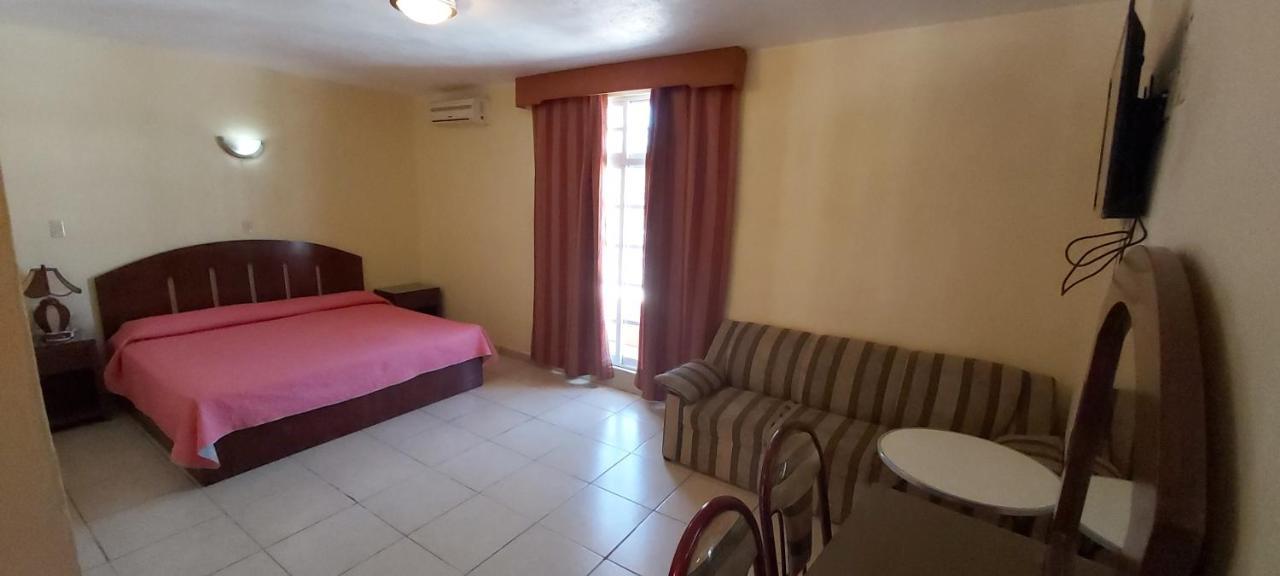 Hotel Real Tasquillo Екстериор снимка